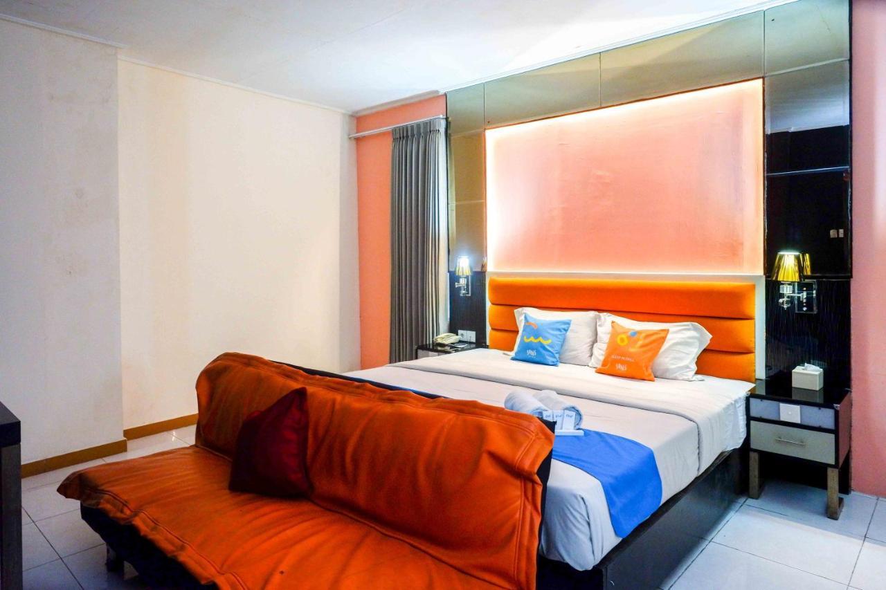 Sans Hotel International Surabaya Gubeng Экстерьер фото