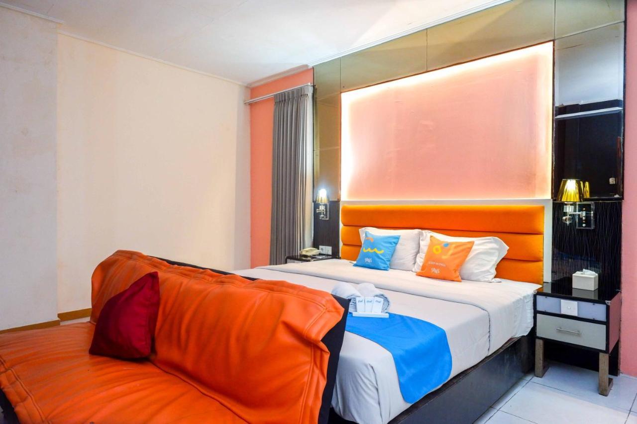 Sans Hotel International Surabaya Gubeng Экстерьер фото