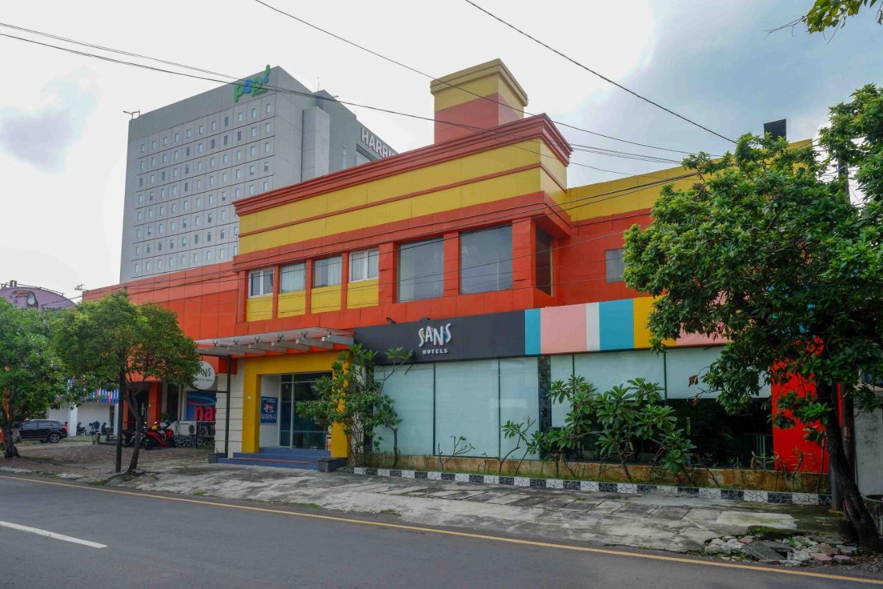 Sans Hotel International Surabaya Gubeng Экстерьер фото