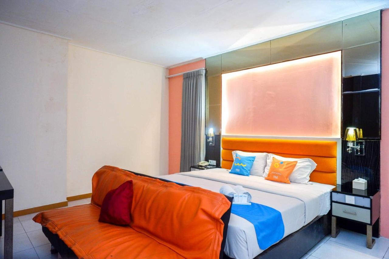 Sans Hotel International Surabaya Gubeng Экстерьер фото