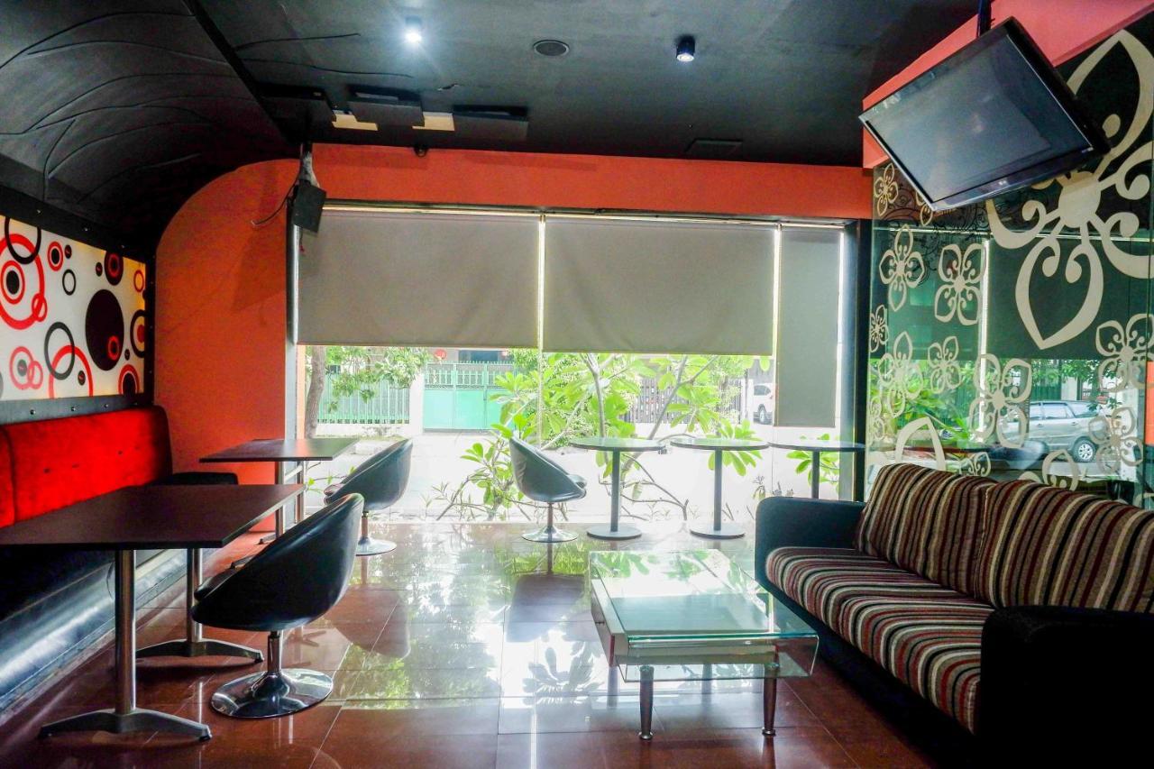 Sans Hotel International Surabaya Gubeng Экстерьер фото