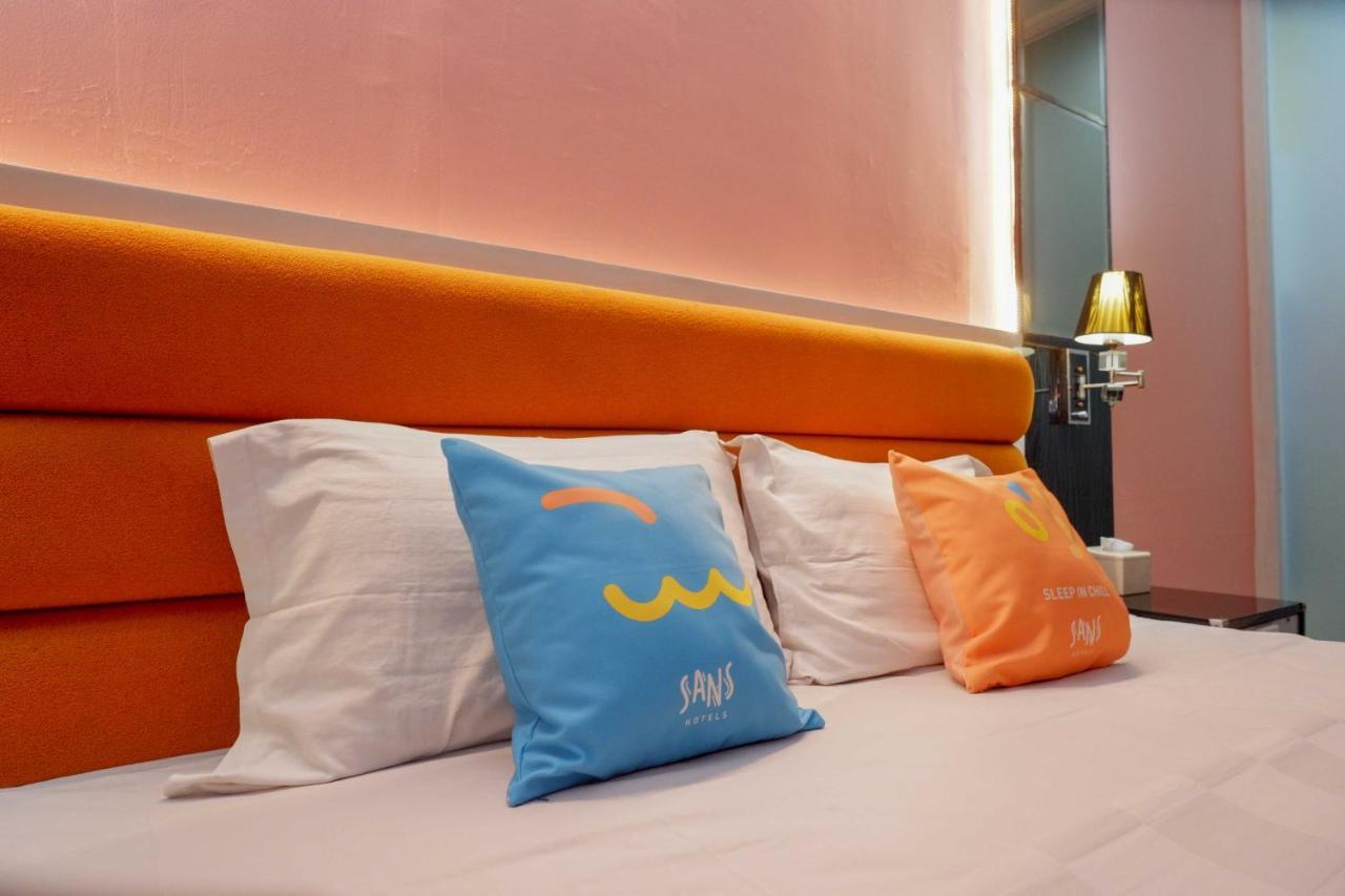 Sans Hotel International Surabaya Gubeng Экстерьер фото