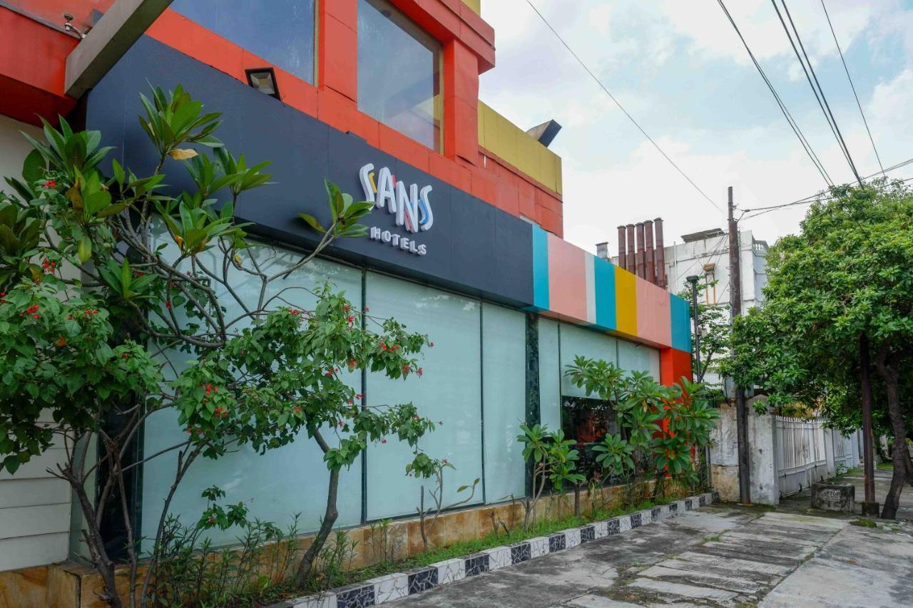 Sans Hotel International Surabaya Gubeng Экстерьер фото