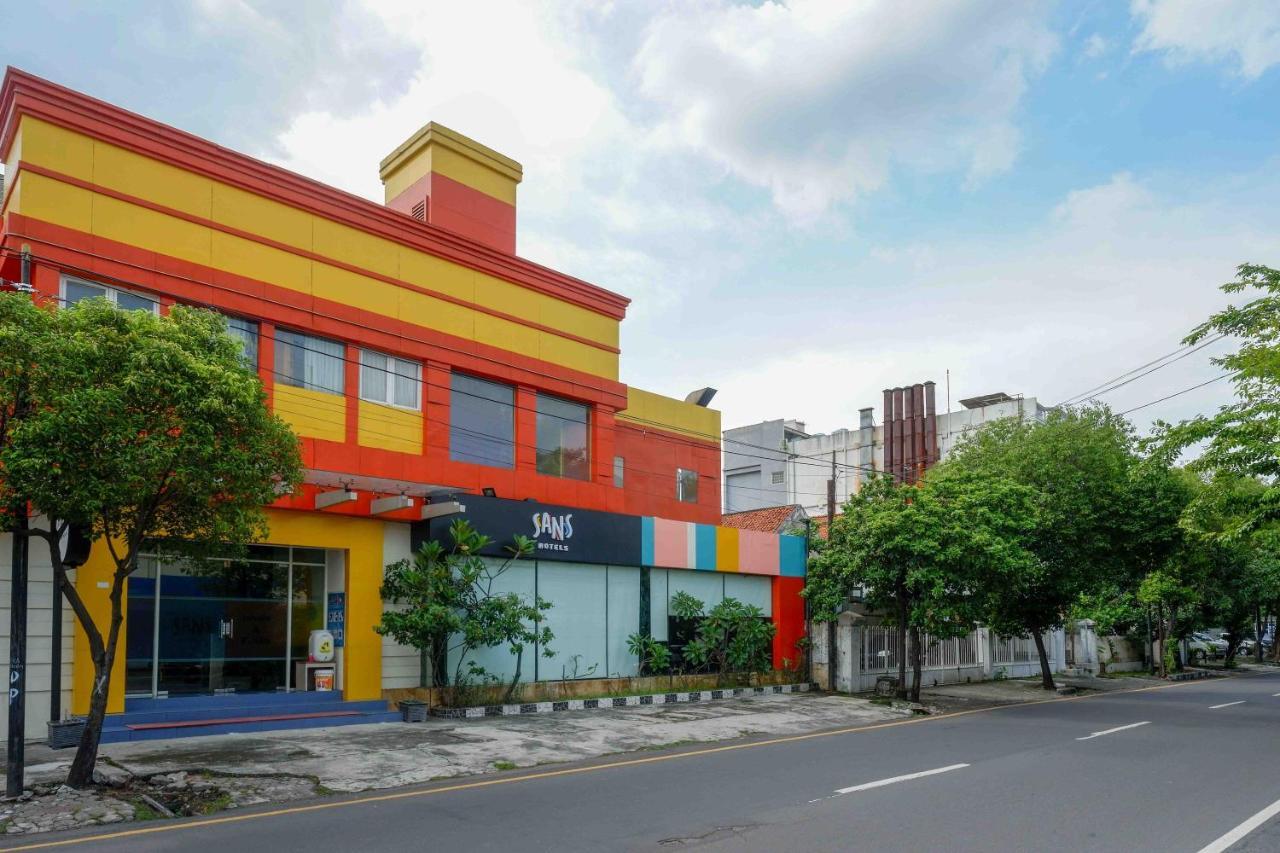 Sans Hotel International Surabaya Gubeng Экстерьер фото