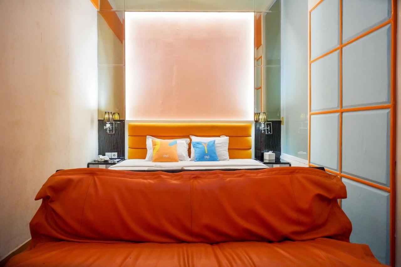 Sans Hotel International Surabaya Gubeng Экстерьер фото