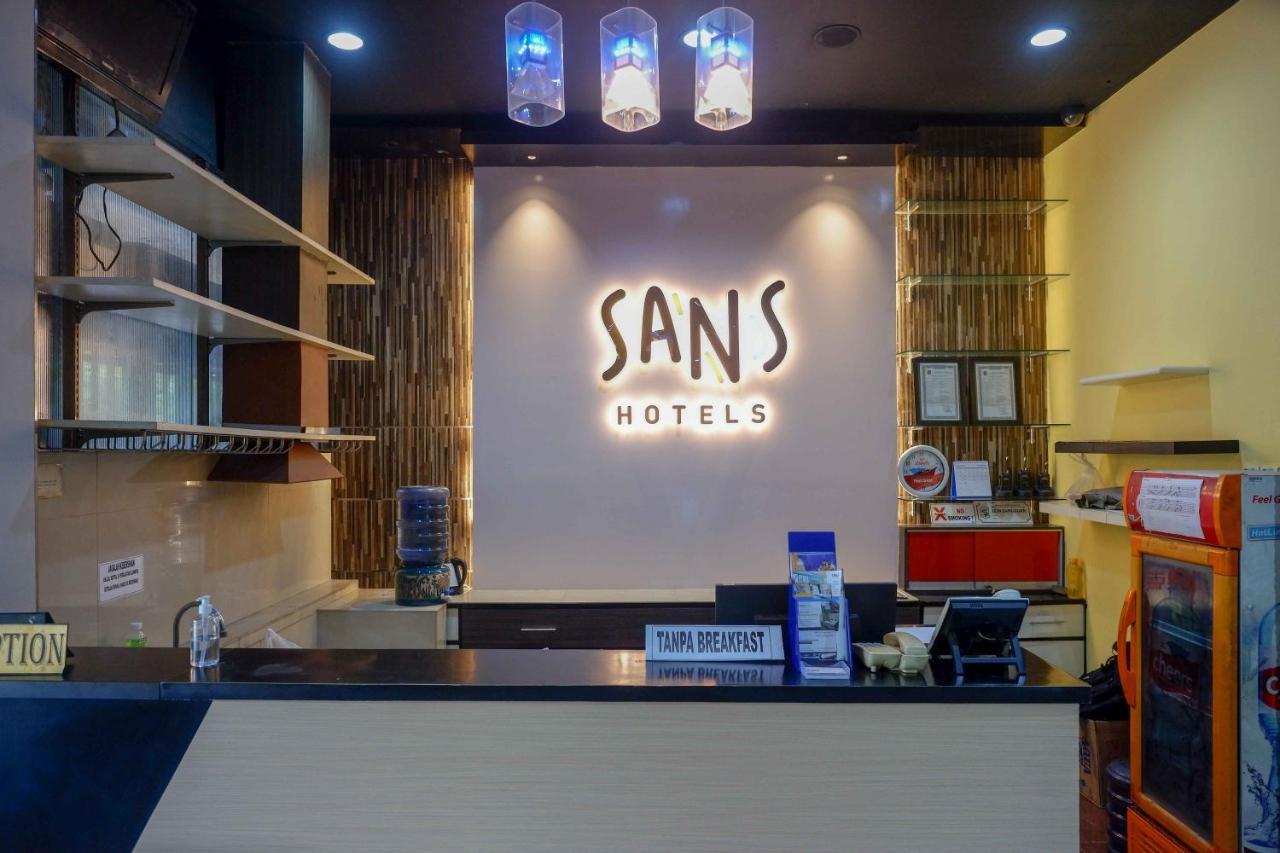 Sans Hotel International Surabaya Gubeng Экстерьер фото