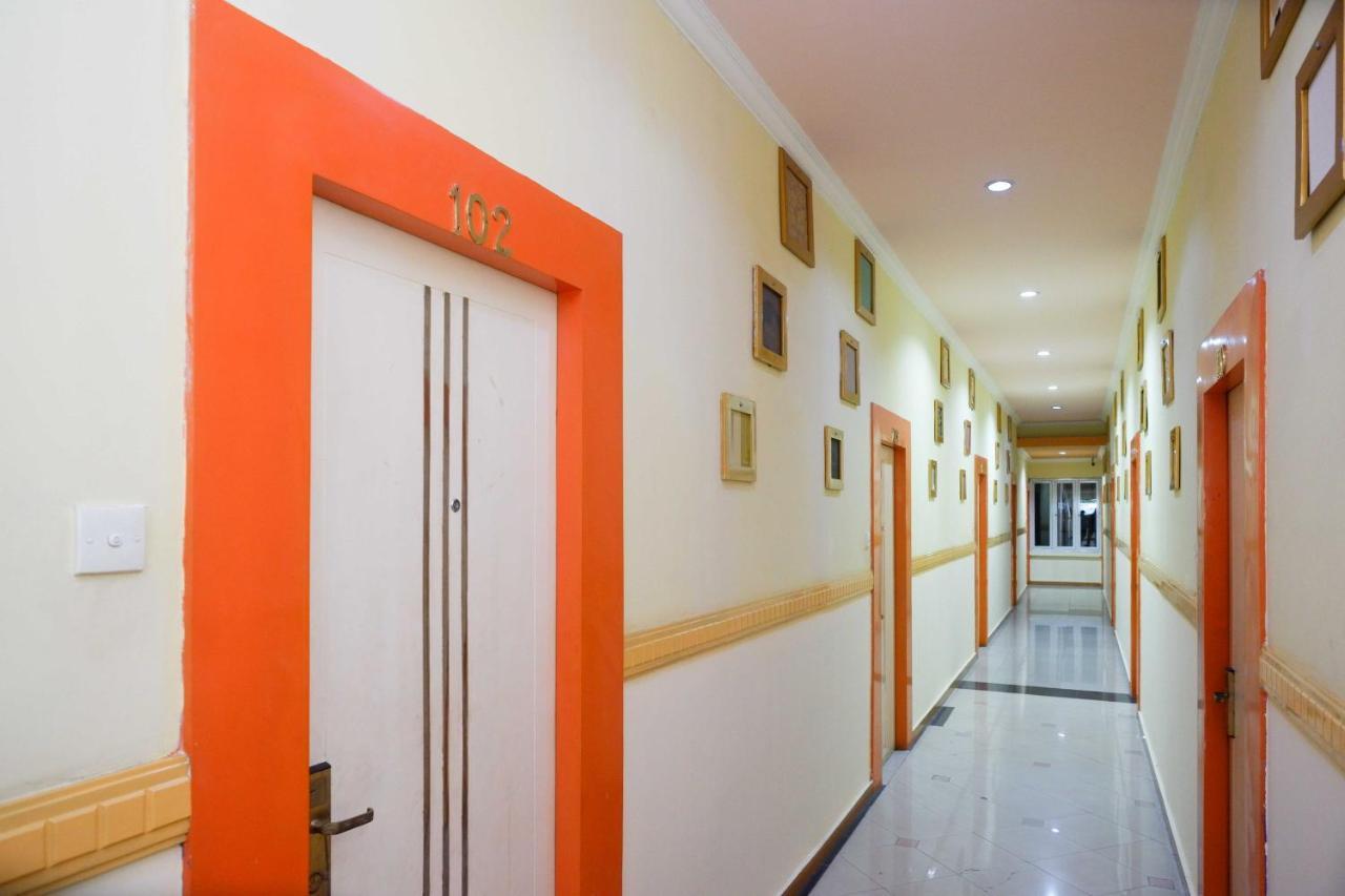 Sans Hotel International Surabaya Gubeng Экстерьер фото