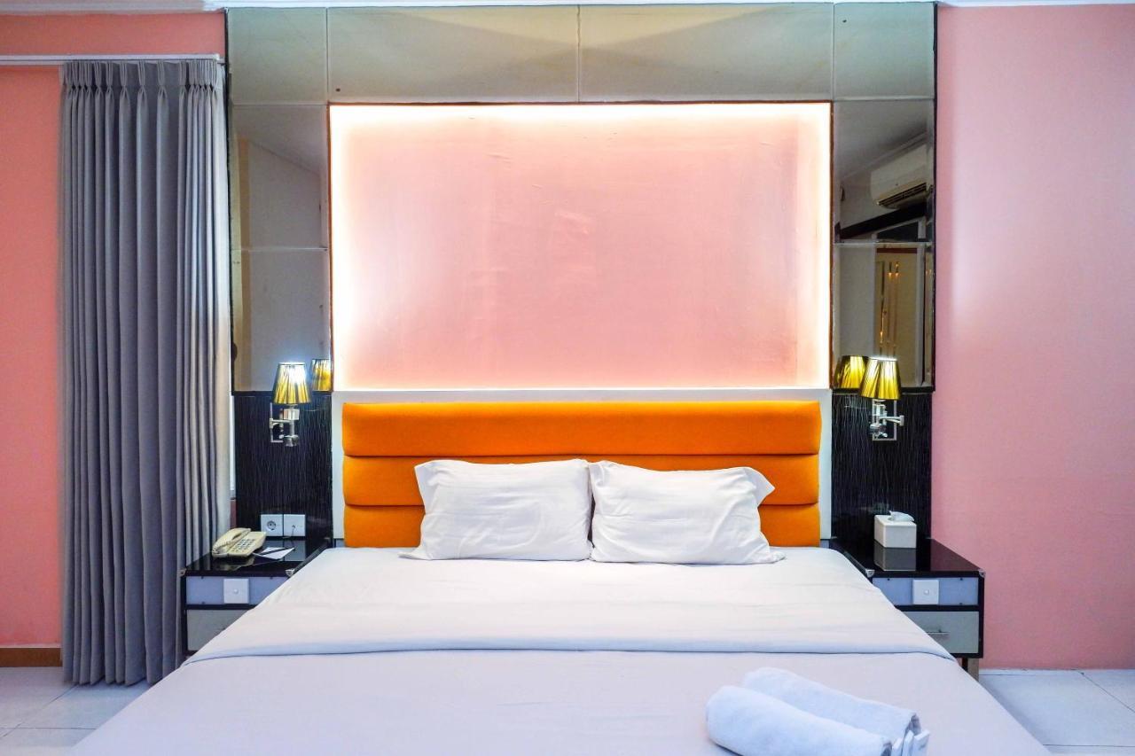 Sans Hotel International Surabaya Gubeng Экстерьер фото
