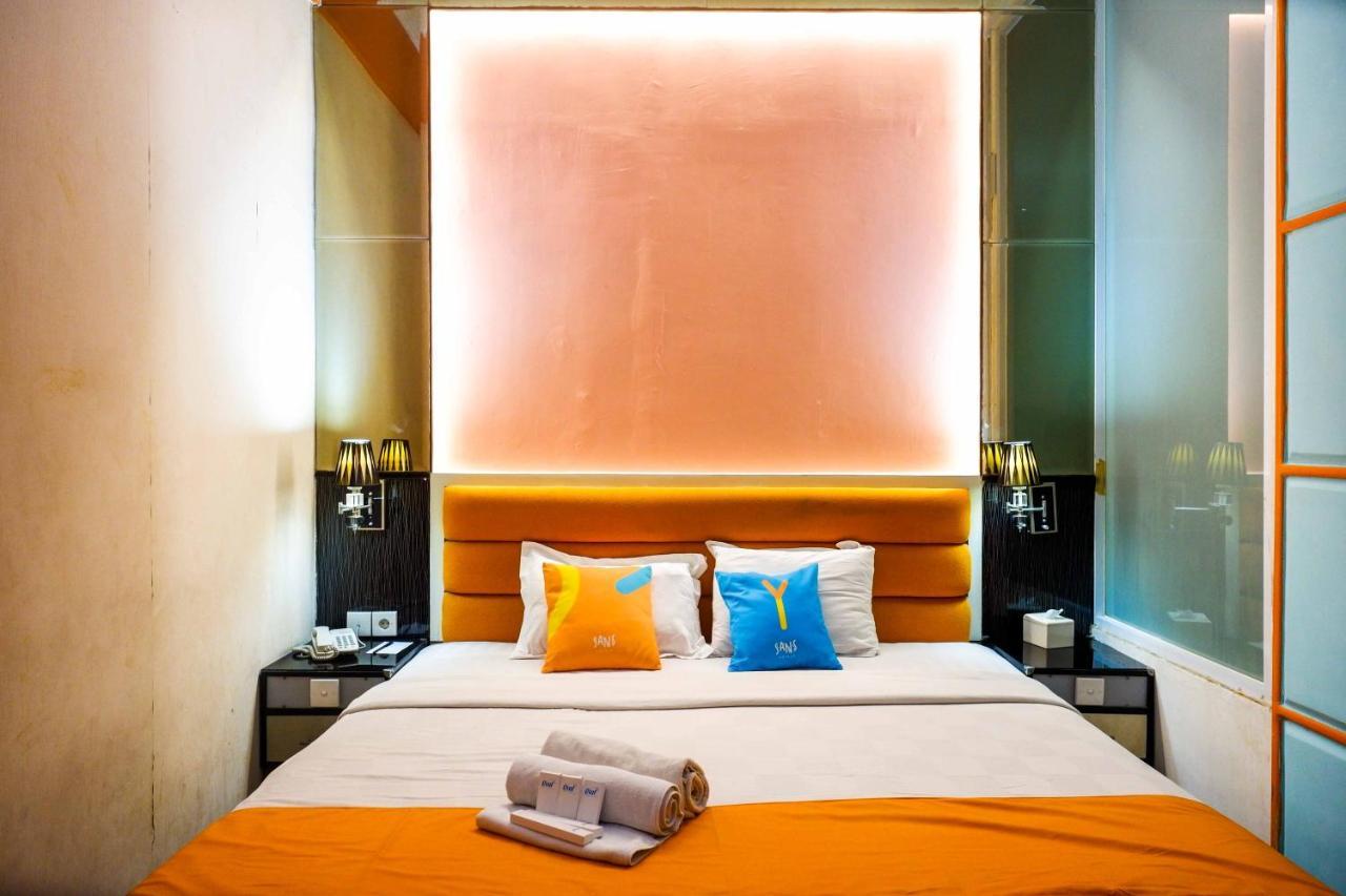 Sans Hotel International Surabaya Gubeng Экстерьер фото