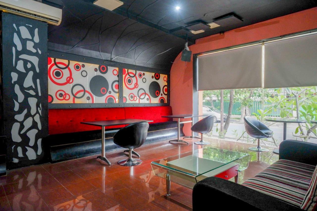 Sans Hotel International Surabaya Gubeng Экстерьер фото
